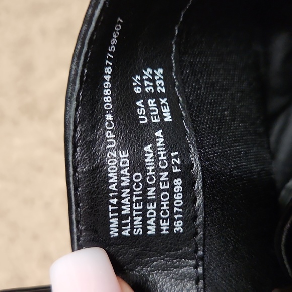 Boots - Picture 4 of 4